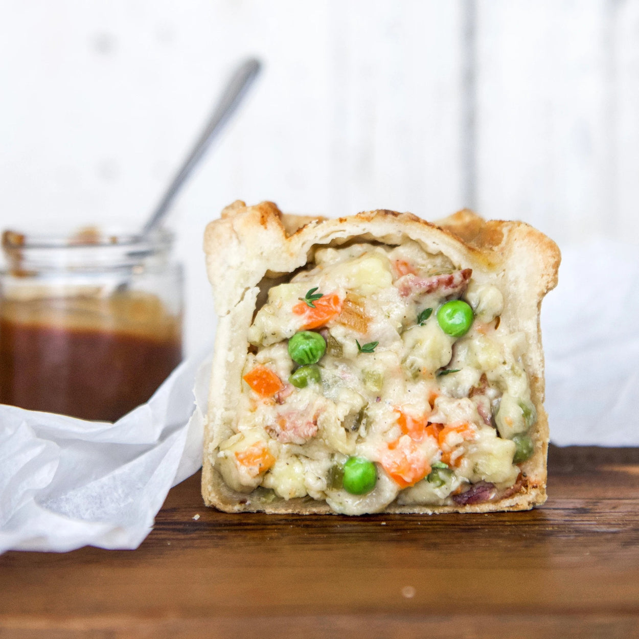 Hales' Ham and Cheese Pie, Frozen